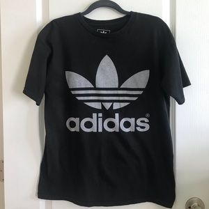 Adidas tee
